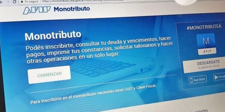 Monotributo: la AFIP cambió el modo de recategorización