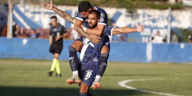 Sanma ganó en Burzaco y se afirma en los puestos de arriba