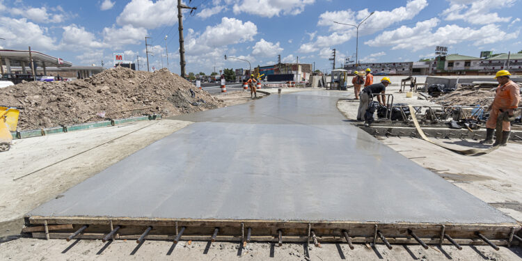 La nueva rotonda de Los Pinos agilizará el paso de 115 mil vehículos diarios