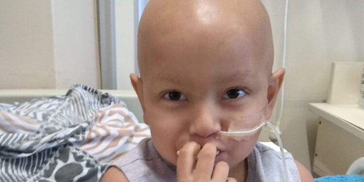 Continúan haciendo colectas para ayudar al tratamiento de un niño de Claypole