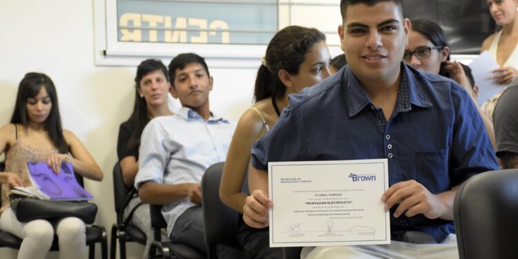 El municipio promueve nuevas herramientas para facilitar la inserción laboral