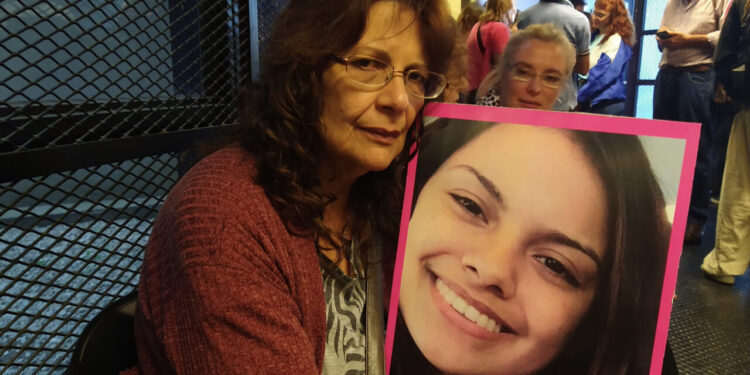 Declaró la mamá de Anahí Benítez: «Me gustaría que los acusados hablen»