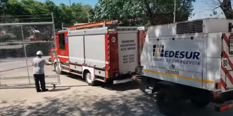 Los Bomberos de Brown recibieron un grupo electrógeno y un camión elevador