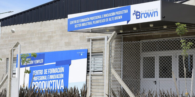Abrieron la inscripción a los cursos de programación, marketing digital, big data y comercio electrónico