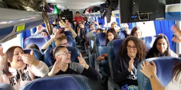 Se anotaron 160 mil estudiantes para los viajes gratuitos de egresados