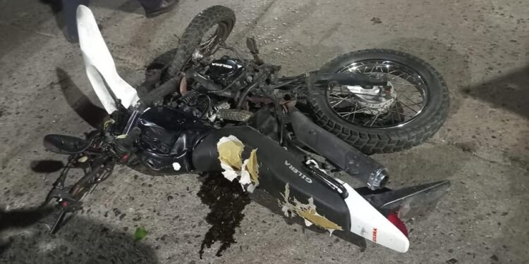 Claypole: murió un motociclista en un impactante choque con un auto