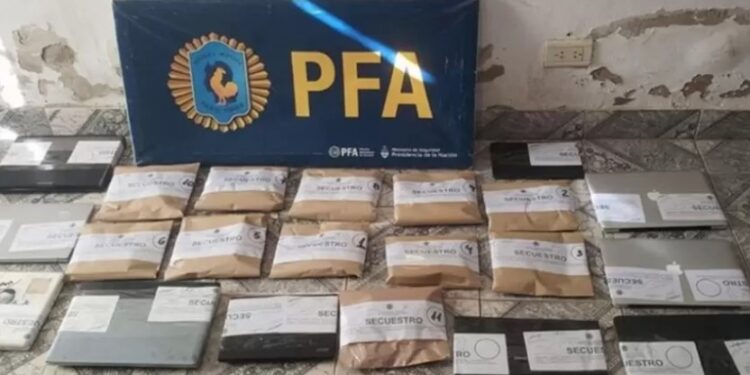 Recuperan en Ministro Rivadavia 51 celulares robados a funcionarios públicos