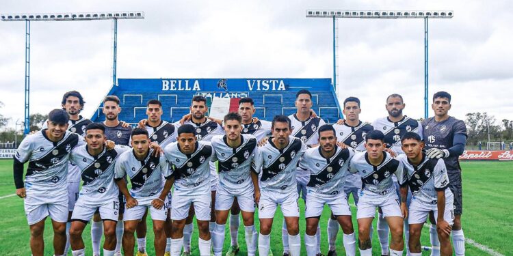 Claypole cayó por goleada y se aleja más de la punta