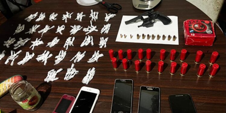 Claypole: cayó una familia que se dedicaba a la venta de cocaína