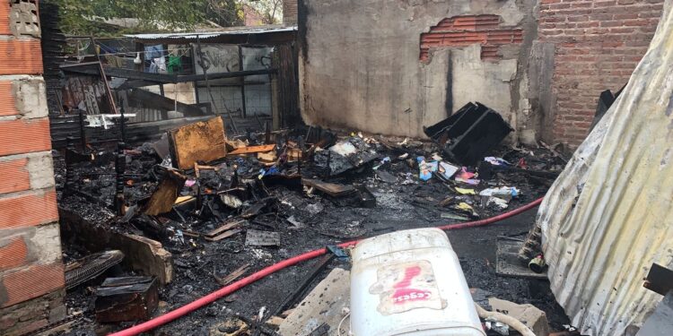 Longchamps: perdieron todo en un incendio y llaman a la solidaridad de los vecinos