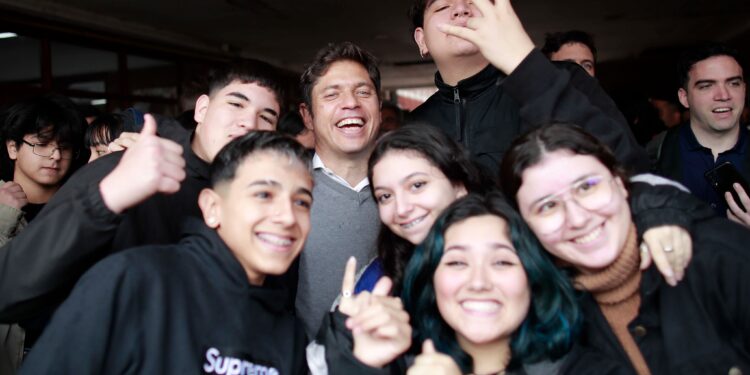 Ya entregaron más de 88 mil computadoras a estudiantes secundarios bonaerenses