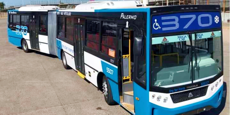 Ya funciona un colectivo que conecta Glew con Presidente Perón