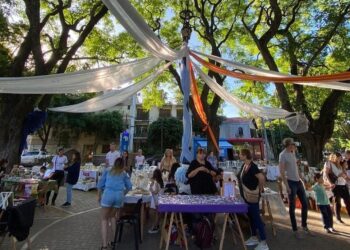 Fin de semana con ferias de artesanos, festival medieval, animé y cine en Adrogué, Burzaco, Lomas y Banfield