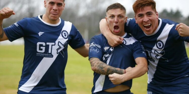 Sanma empató un partido caliente y Claypole ganó y se acerca