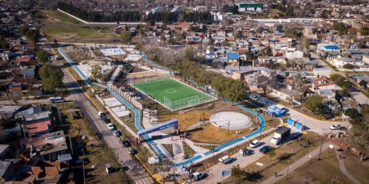 Cómo es la ciudad deportiva de Solano: 5 canchas, un domo de patinaje artístico y hasta un murgódromo