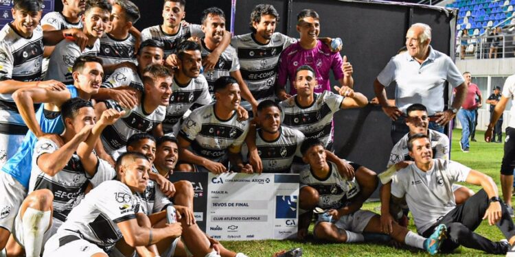 Confirmaron el lugar y el horario del partido de Claypole ante Belgrano por la Copa