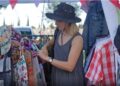 Moda circular: un encuentro abierto en Adrogué para llevar y traer ropa a buen precio