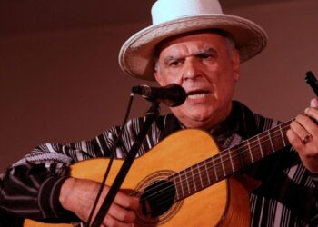 Glew: festejan el Día del Payador con la presencia del maestro José Curbelo