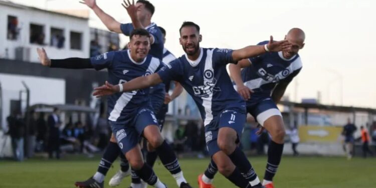 San Martín cortó la racha, le ganó a Claypole y estira la ventaja