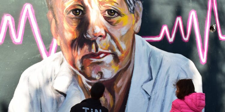 La huella de Favaloro en Brown, a 100 años de su nacimiento