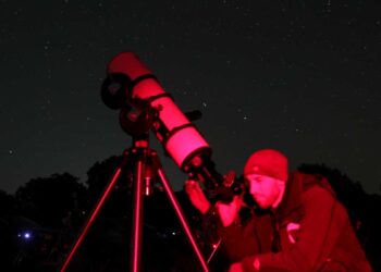 Se viene la «Noche los telescopios abiertos» en Adrogué