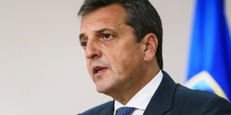 Las medidas de Massa: $ 37 mil a jubilados, sumas fijas a trabajadores, créditos blandos y acuerdo de precios en 53 mil productos