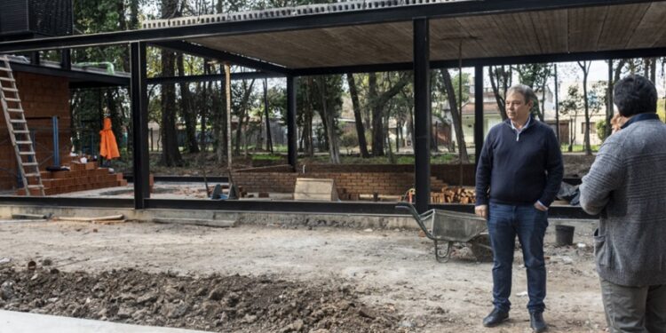 Cascallares recorrió las obras del parque saludable Ramón Carrillo