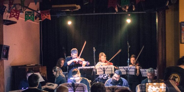 La Orquesta Escuela de Tango «La Temperlina» toca el jueves en Burzaco