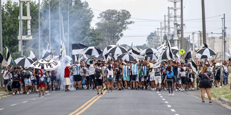 Los 100 años de Claypole, el club más antiguo de Almirante Brown