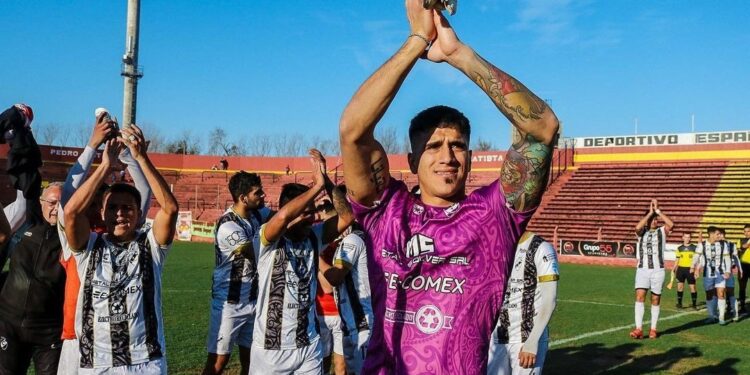 Claypole va por el milagro, el domingo ante JJ Urquiza