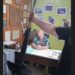 Longchamps: acusan al dueño de un colegio de matar palomas con un rifle en el patio y con los alumnos en clase