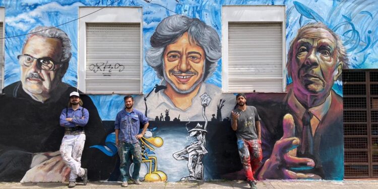 Los muralistas que le dieron vida a Borges, Messi, Caloi y Soldi en Adrogué y Burzaco