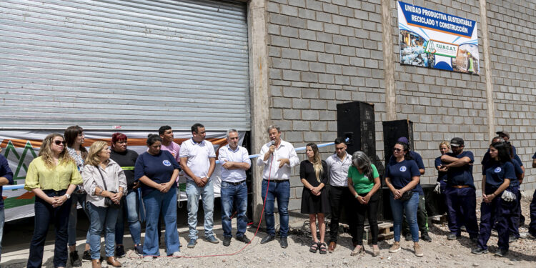 Inauguraron en Don Orione una planta de reciclado