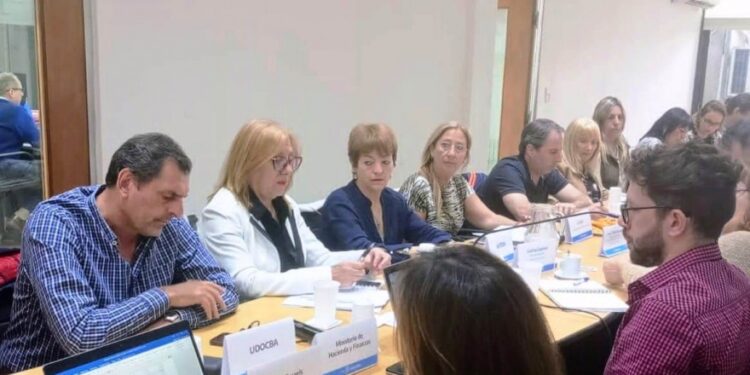 Paritarias: el Gobierno bonaerense y los docentes seguirán hoy la discusión salarial