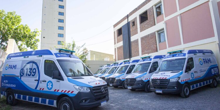 Pami sumó 40 ambulancias en su flota de la ex Clínica Estrada de Lanús
