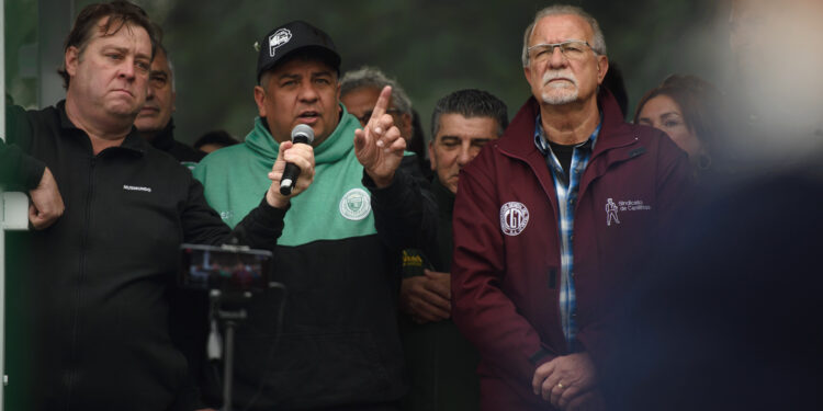 La CGT marcha contra el decretazo de Milei y presentará amparos en la Justicia