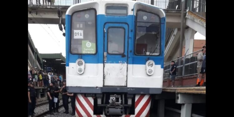El tren atropelló a una mujer en la estación de Glew