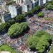 Con el lema «La patria no se vende», los gremios realizaron el primer paro nacional a Milei