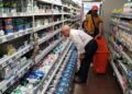 Una familia necesita casi $ 500 mil para no caer en la pobreza