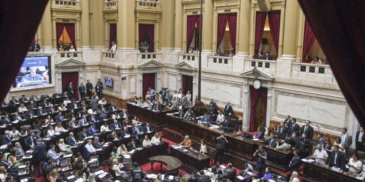 Tras un cuarto intermedio continúa el tratamiento de la ley «Bases»