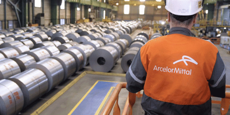 Acindar frenó sus cuatro plantas de producción por una caída histórica de las ventas