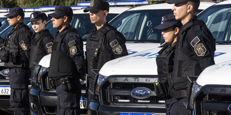 En Brown lanzaron la convocatoria 2024 para sumarse a la policía bonaerense