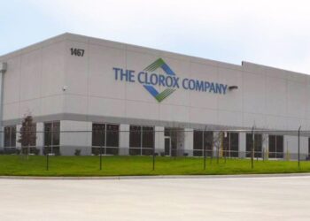 Se van del país una petrolera y una empresa emblemática que fabrica productos de limpieza