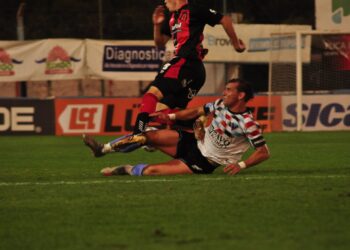 En Adrogué, Brown cayó por goleada en la previa a su cumpleaños 79