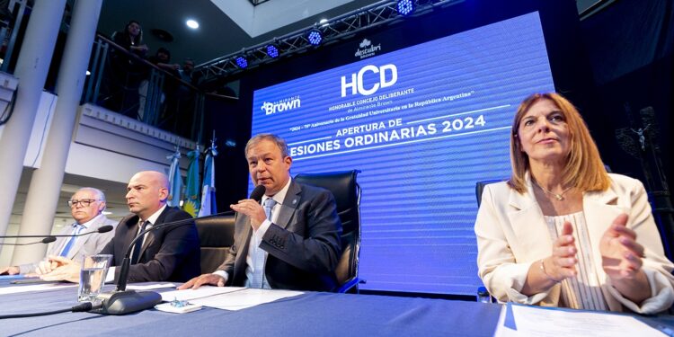 Cascallares abrió las sesiones del Concejo, pidió por las obras frenadas por Milei y llamó a «ser solidarios, innovadores y cercanos para cuidar a los vecinos»