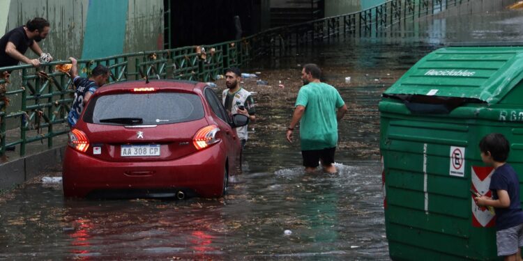 Temporal e inundaciones en el AMBA: el cambio climático y el negocio inmobiliario que afecta a los sectores “más pobres”