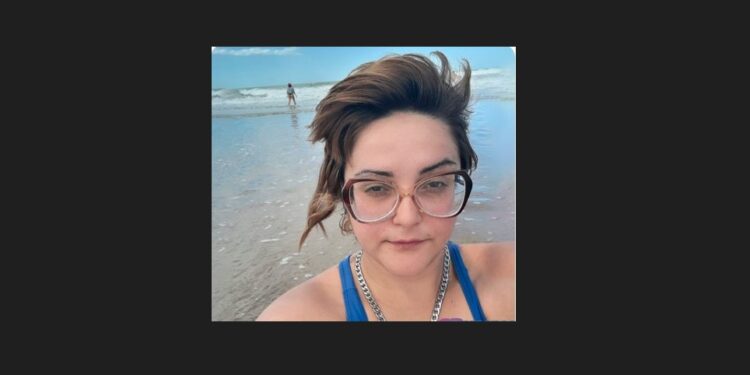 Buscan a una joven de Longchamps que falta de su casa hace cuatro días