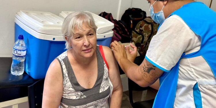 Arrancó la campaña de  vacunación contra la gripe en Almirante Brown