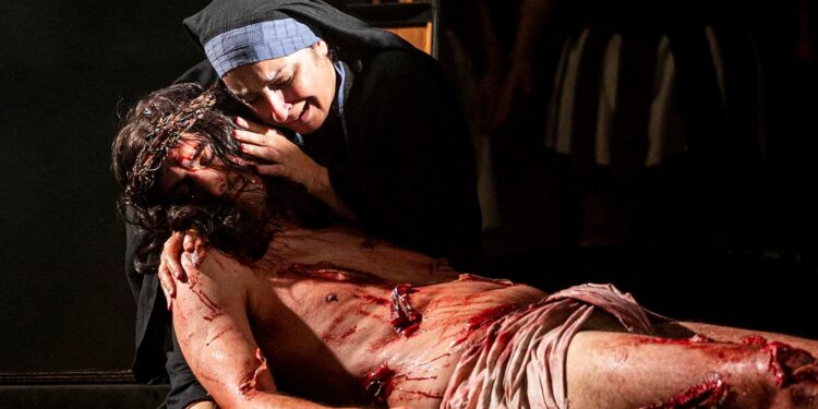 Se van del país una petrolera y una empresa emblemática que fabrica productos de limpieza