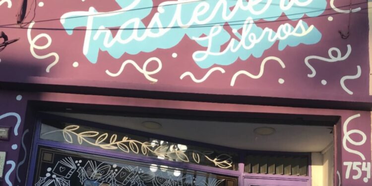 Después de 10 años, cierra una librería de Longchamps por la caída de ventas y la suba de tarifas